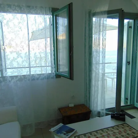 Sea Stars ,villas Danezis *